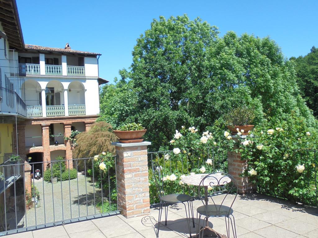 Agriturismo La Terrazza Sul Bosco Barolo Exterior foto